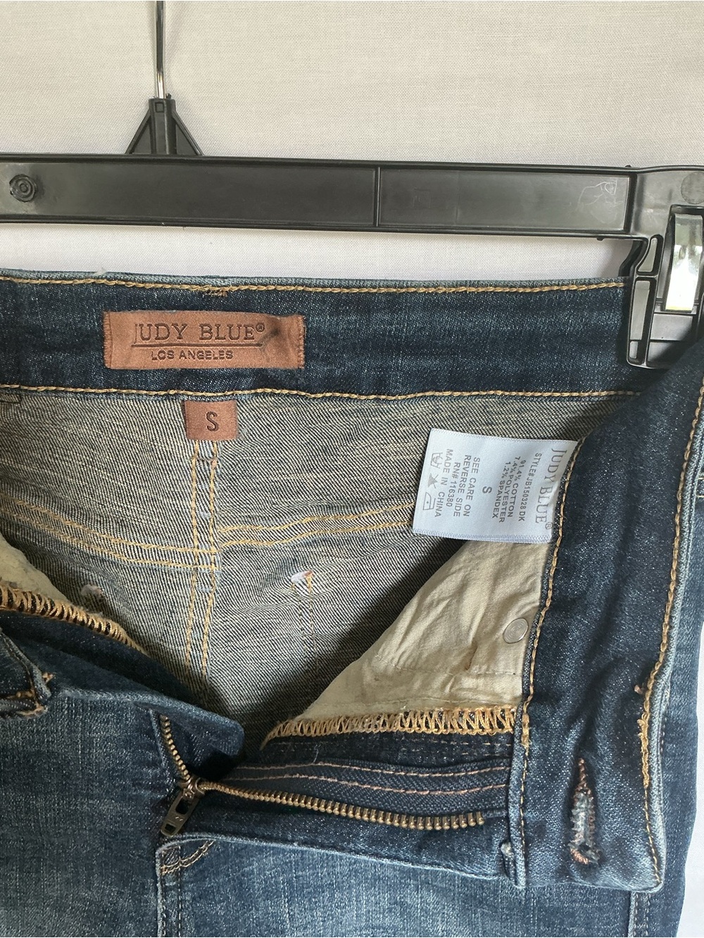 Judy Blue Dark Indigo Denim Shorts with Raw Trim - Picture 3 of 3